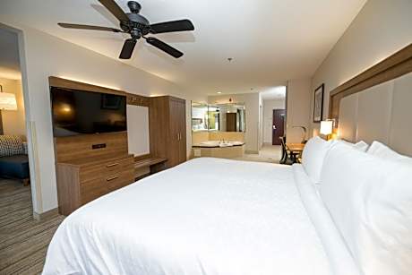 King Suite with Jetted Tub