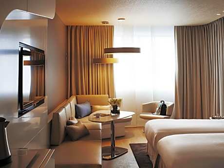 Superior Twin Room with City View