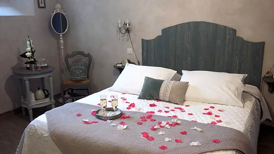 CHAMBRES D'HÔTES L'Oréliane en Provence Adults Only