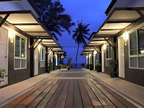 Baan Talaywhan Resort
