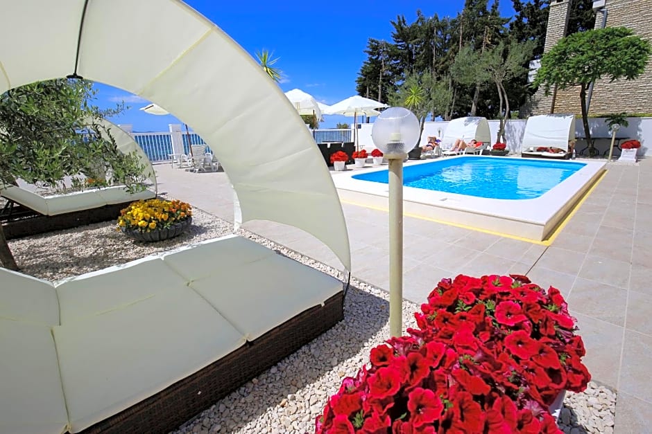 Villa Triana-Adults Only