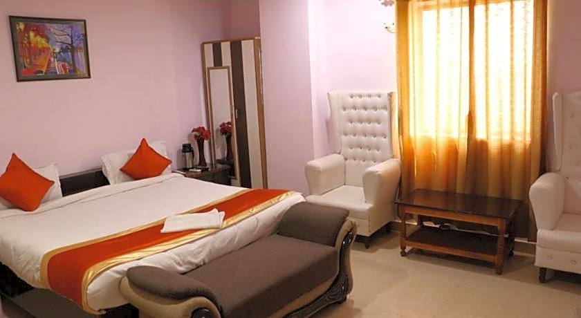 Hotel Sarweshwary