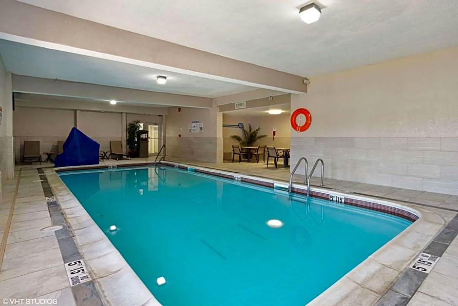 Quality Inn & Suites Morgantown - University Area