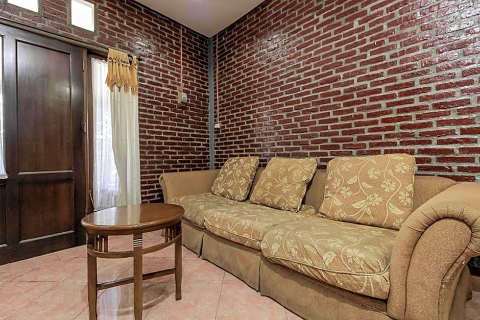 RedDoorz Plus Syariah @ Ampera Raya