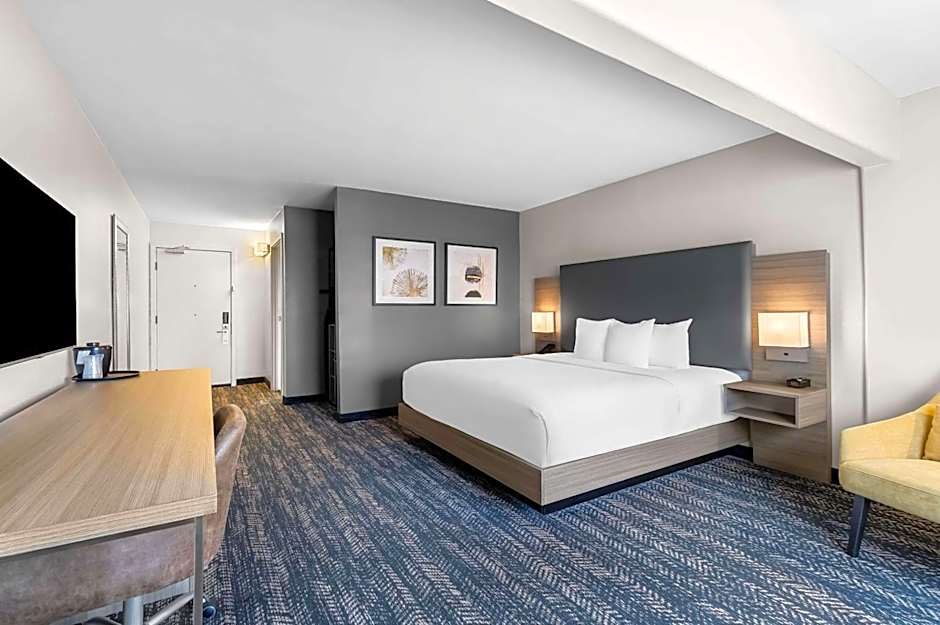 The Hourglass Hotel, Ascend Hotel Collection