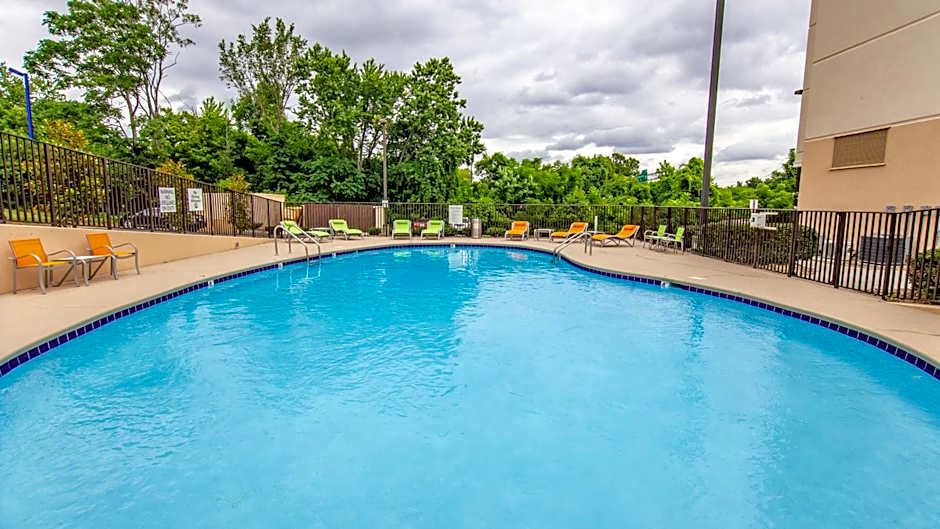 Holiday Inn Knoxville N - Merchant Drive By IHG