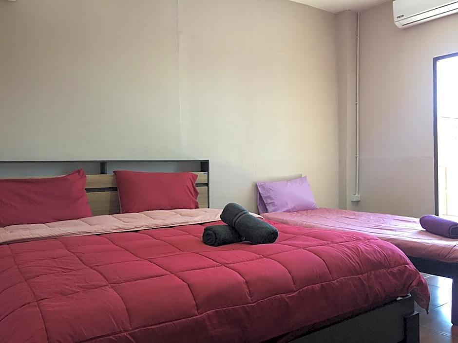 SMILE HOME GUESTHOUSE
