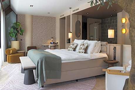 Wellness Suite with Spa Access