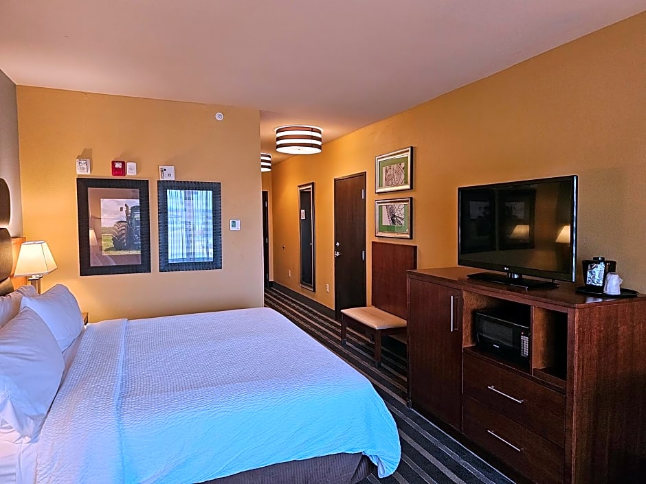 Holiday Inn Express & Suites Perry-National Fairground Area by IHG