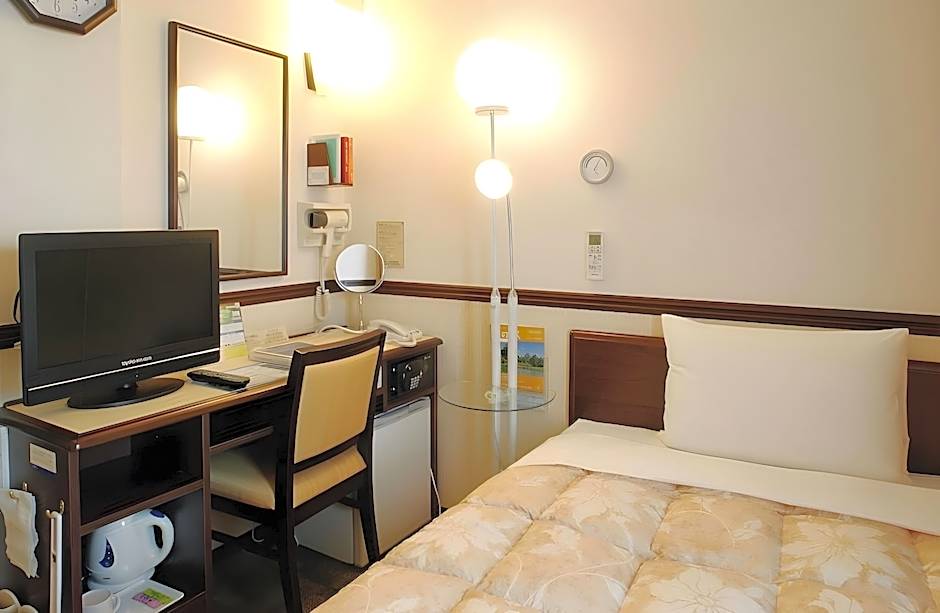 Toyoko Inn Kyoto Gojo-Omiya
