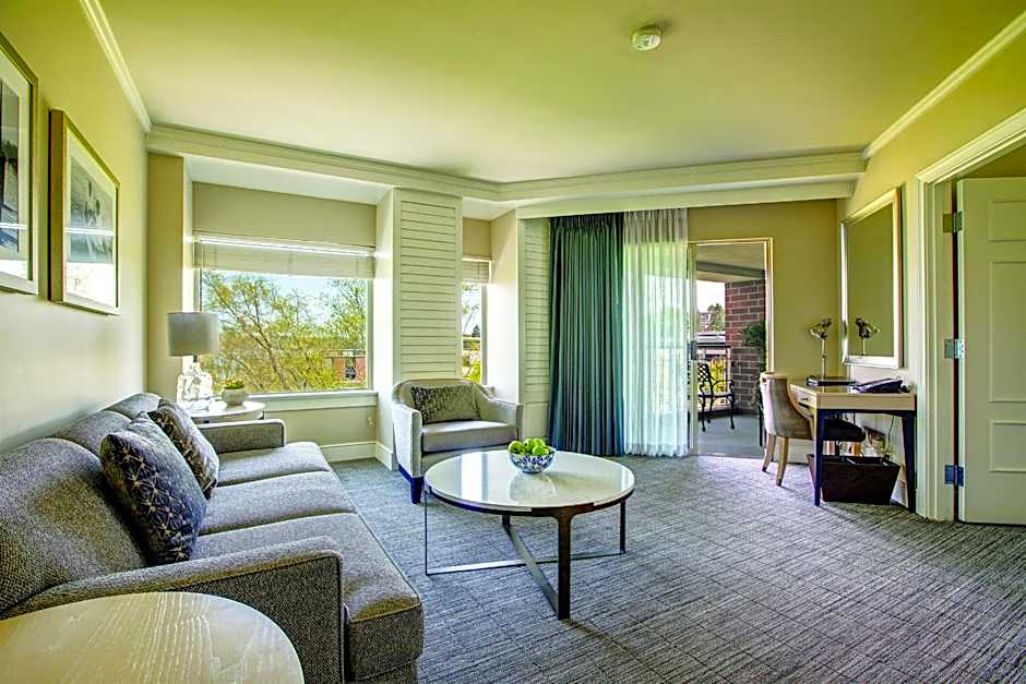 Woodmark Hotel & Still Spa