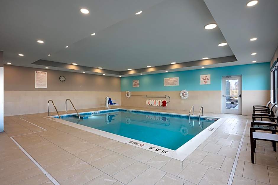 avid hotel Oak Creek By IHG