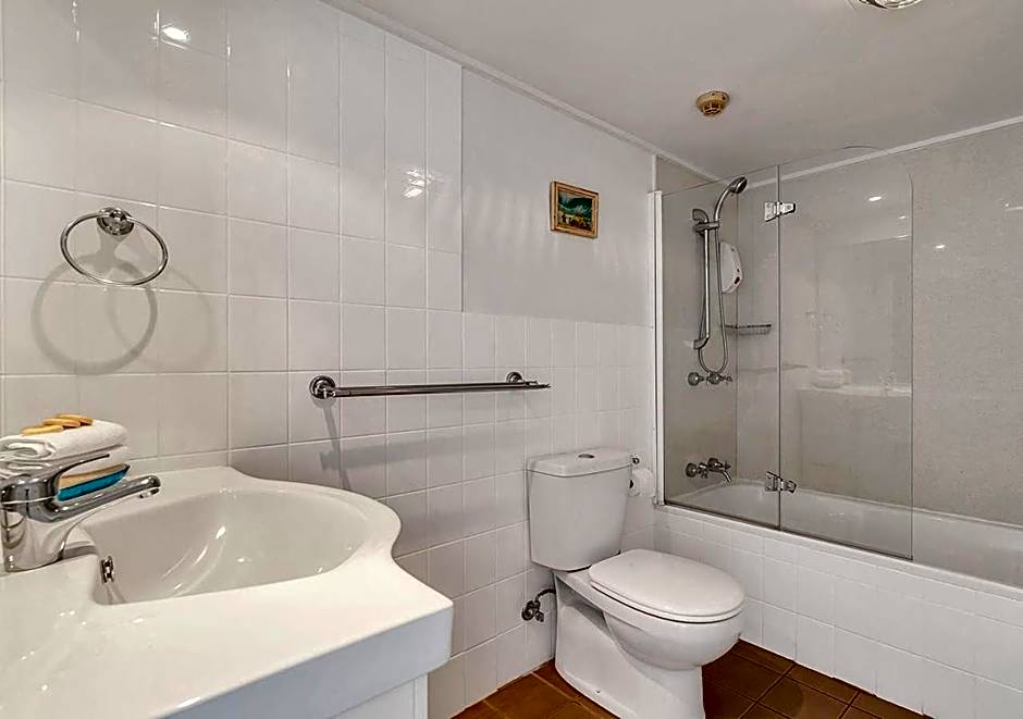 Tradewinds Apartments