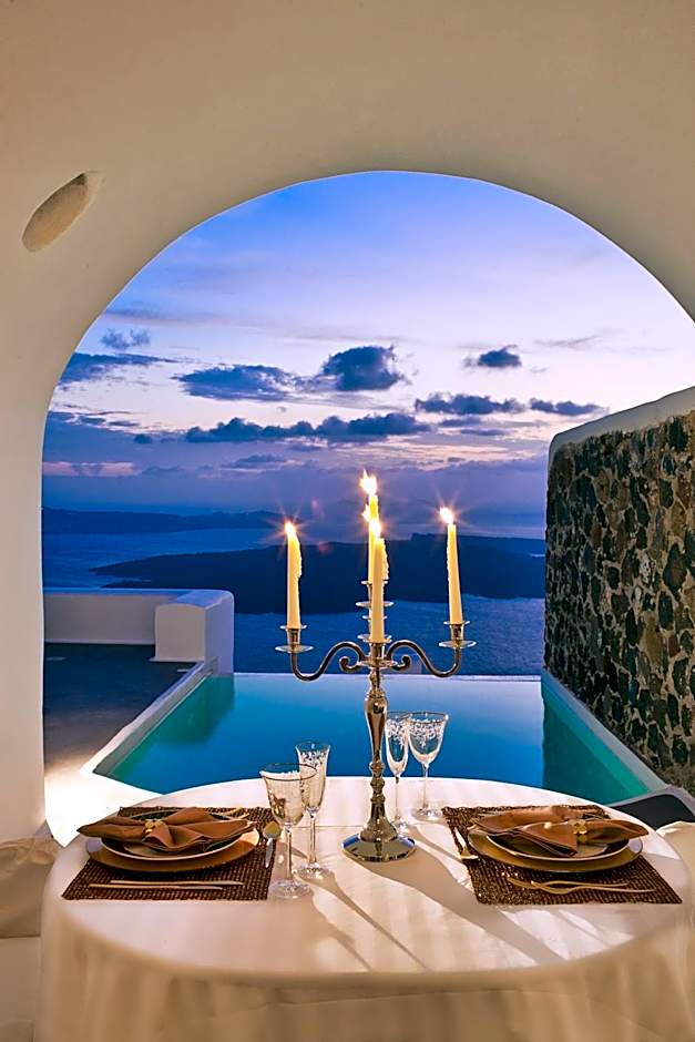 Dreams Luxury Suites