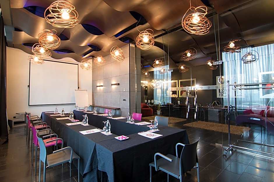 Petit Palace Tamarises