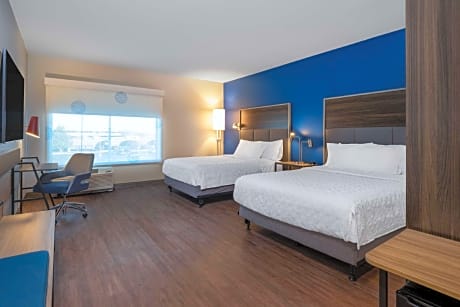 2 Queen Mobility/Hearing Acc Roll In Shower