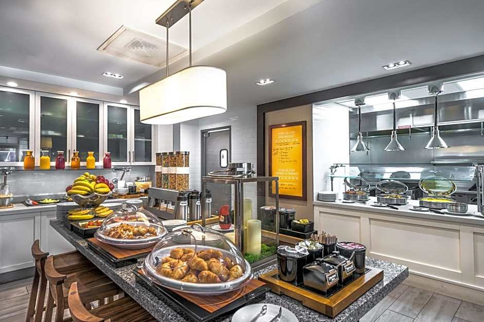 Hilton Garden Inn Reagan National Airport