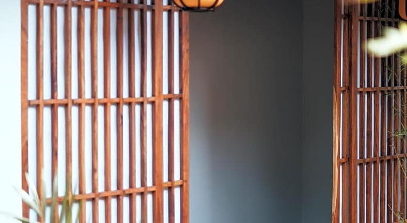 Yushili Hotel & Restaurant