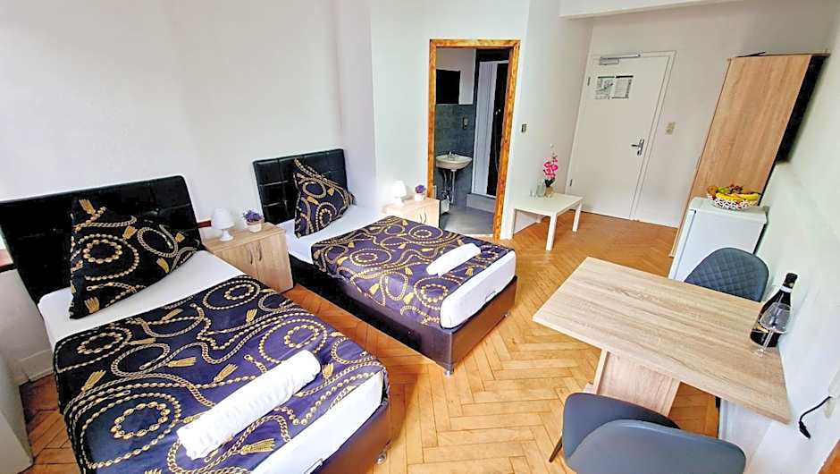 Zur Schönen Lau- Monteurzimmer