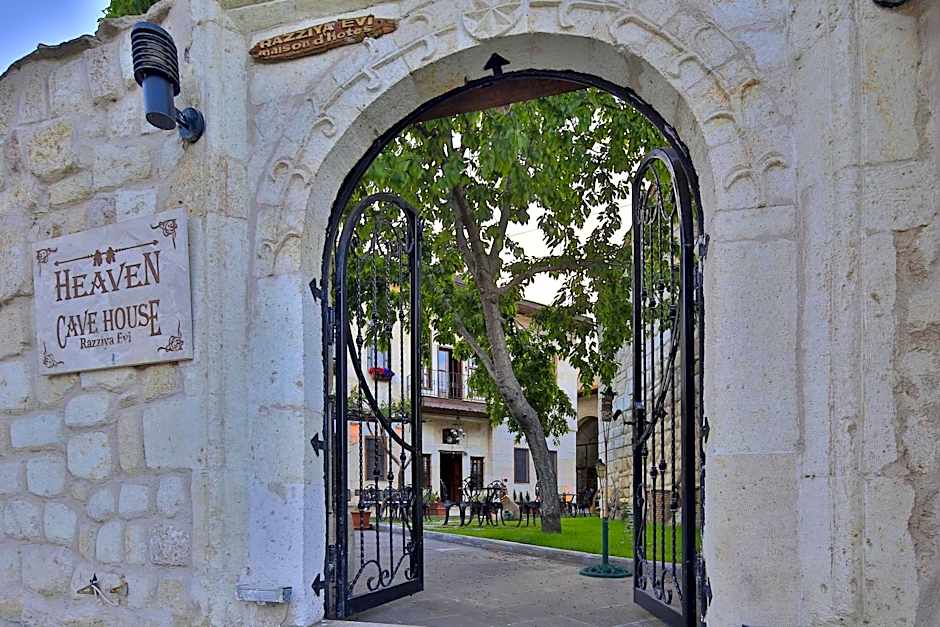 Heaven Cave House - Razziya Evi