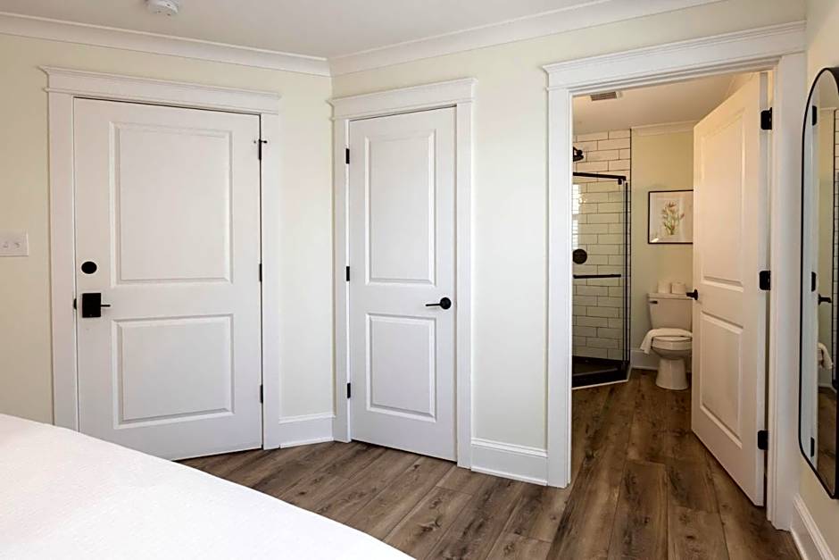 Breakers 204 Inn at Old Beach