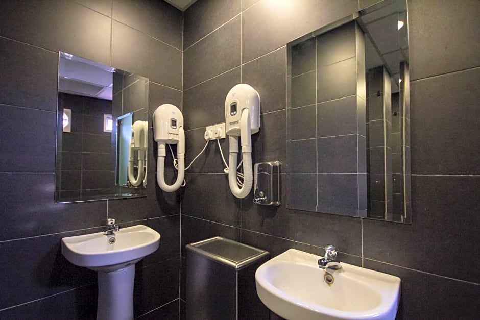 M Qube Hotel – Penang Island, NY