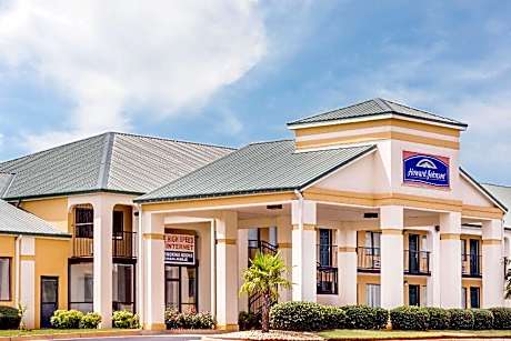 Howard Johnson by Wyndham Perry GA