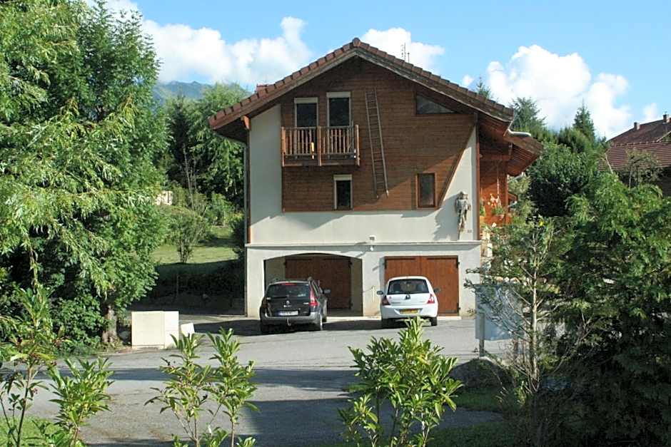 Chambre d'hôtes "LES CRETS"