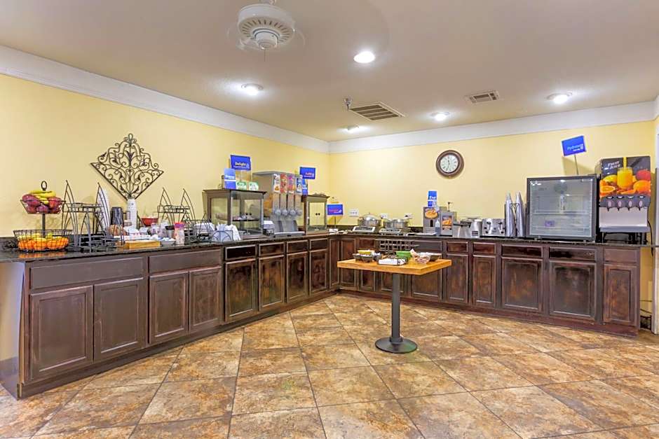 Best Western Plus Phoenix Goodyear Inn