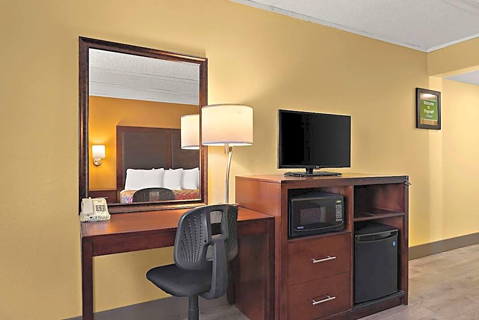 Kings House Motor Hotel