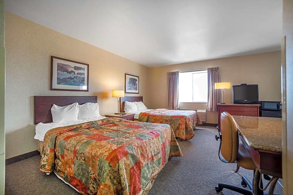 Rodeway Inn & Suites