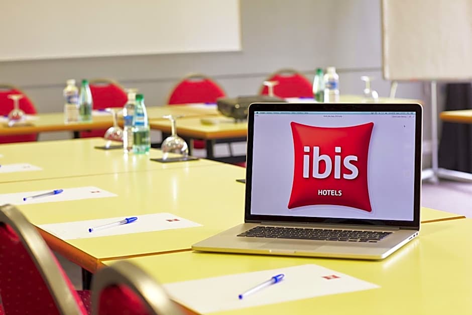 Ibis Auray