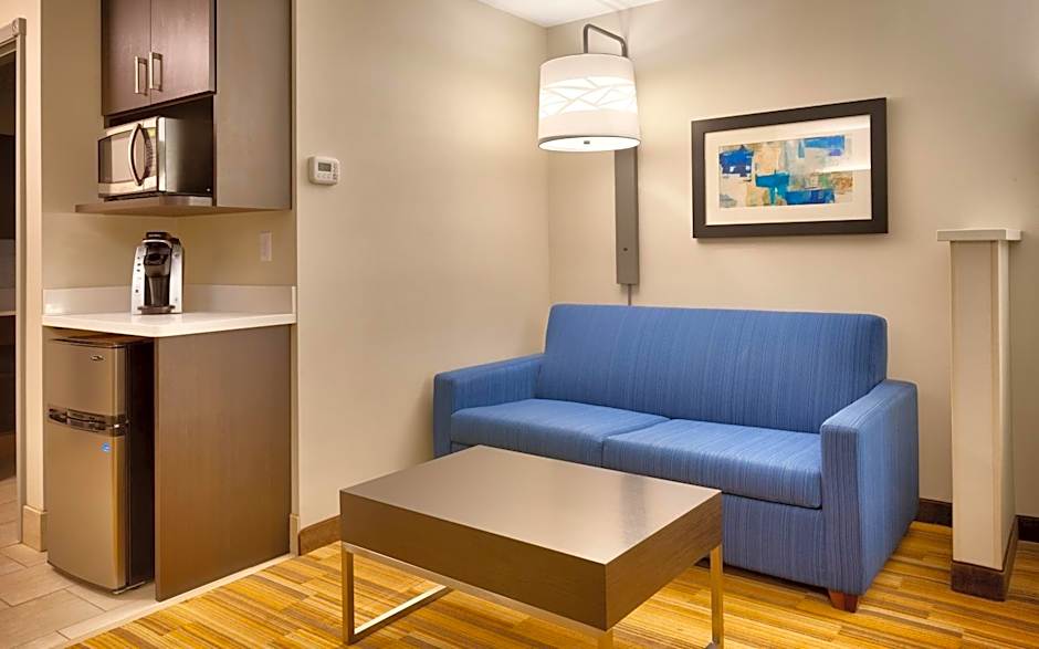 Holiday Inn Express & Suites El Paso I-10 East By IHG