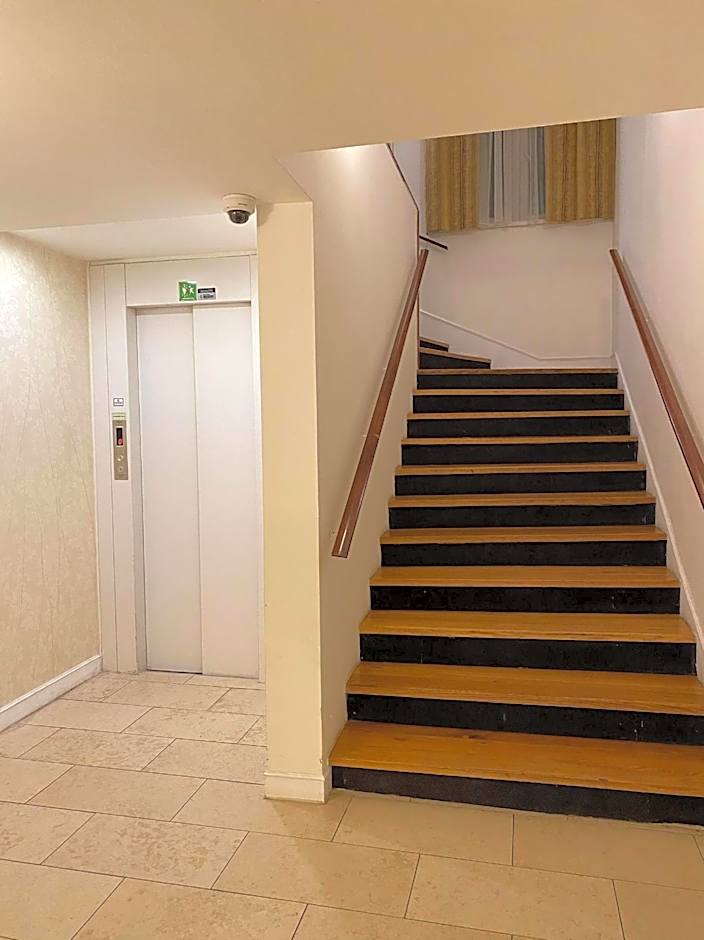 U Stare Pani - At the Old Lady Hotel