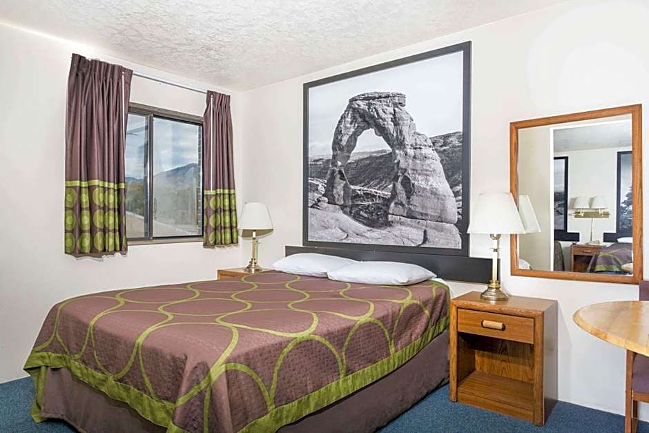 Super 8 by Wyndham Logan