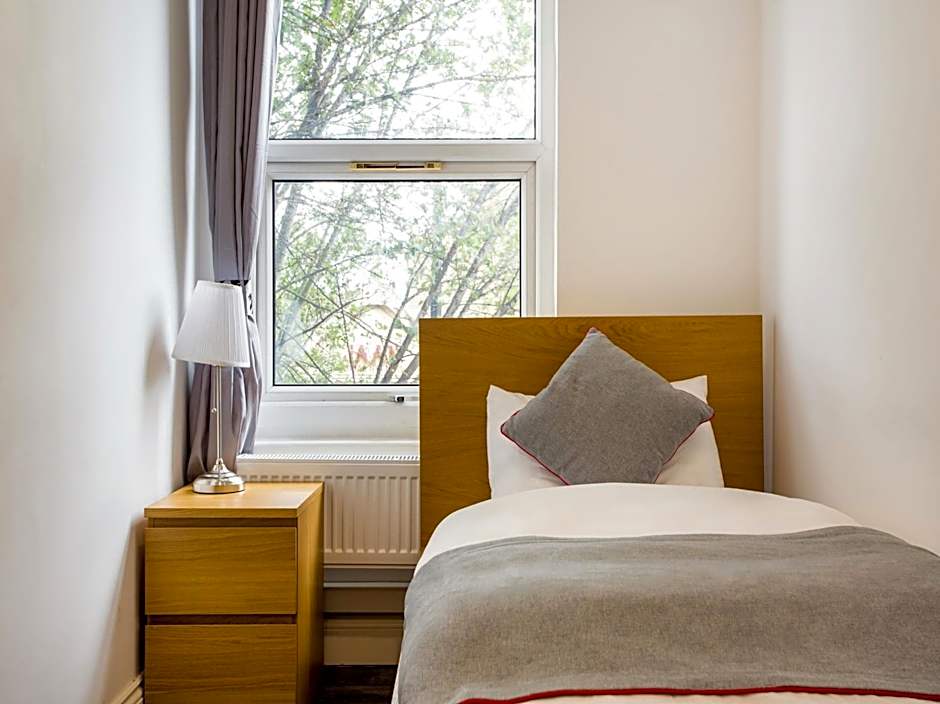 The Broadway Hotel - London Heathrow