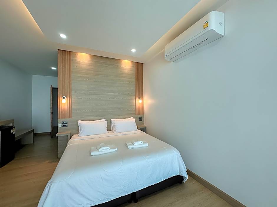 2SIS'S Khanom Resotel