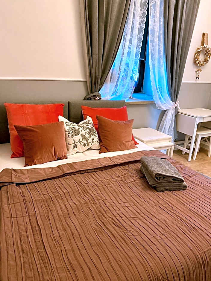 Pokoje w Starej Karczmie - by Upstairs