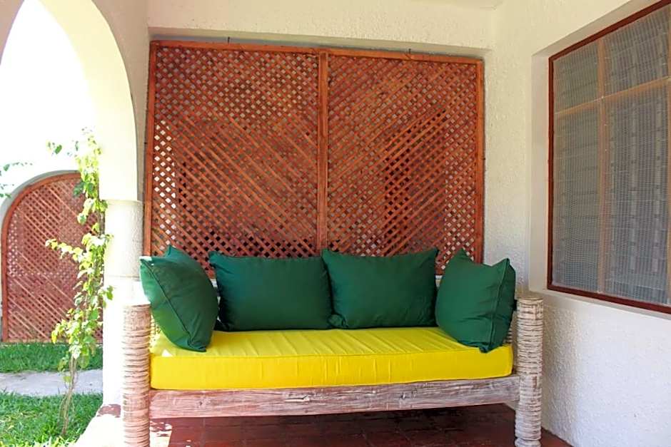 Kaleb's Beachfront Serviced Studio Apartments