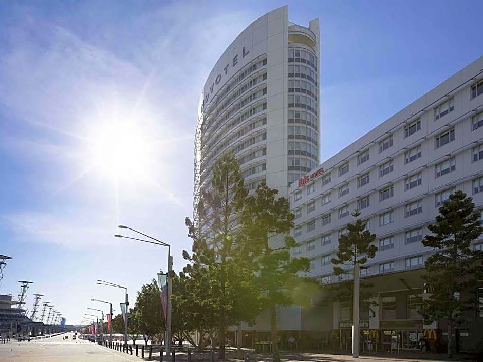 Novotel Sydney Olympic Park Hotel