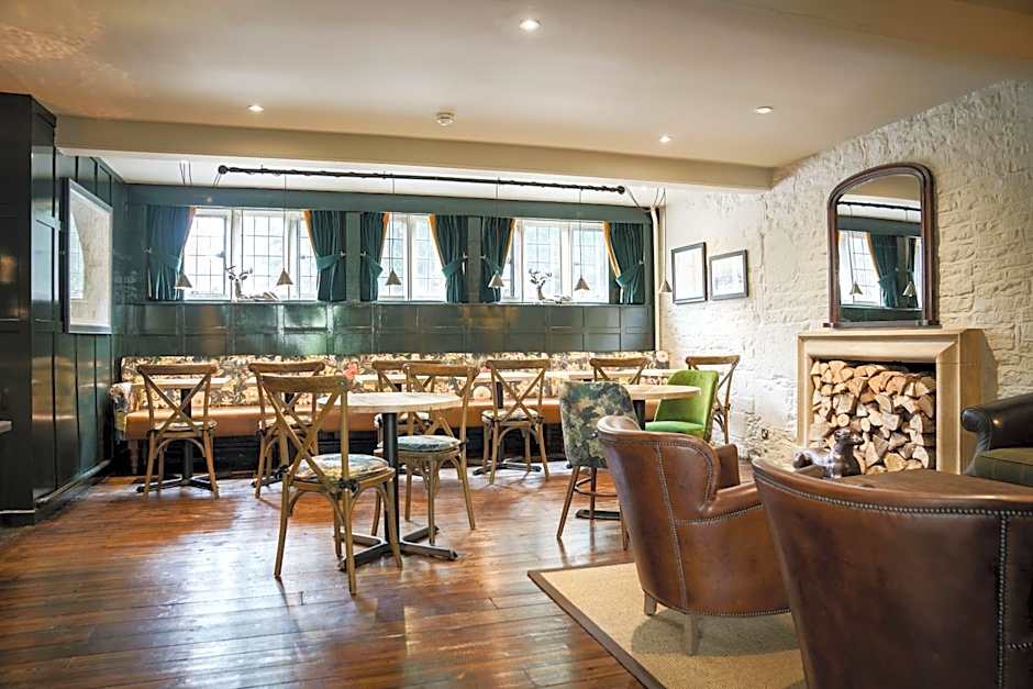 The Bear Of Rodborough Hotel