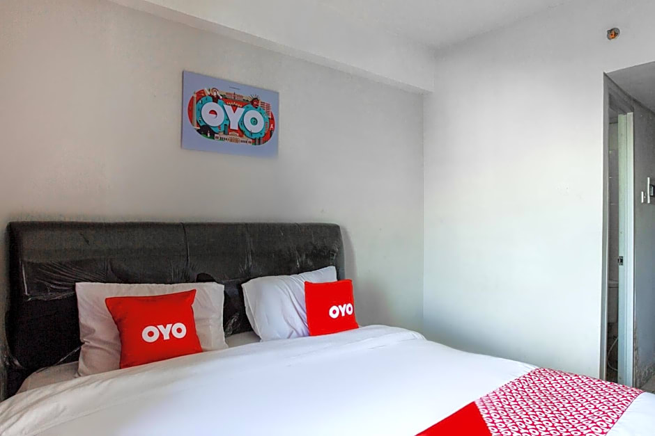 Vaccinated Staff - OYO 2582 Apartemen Serpong Green View