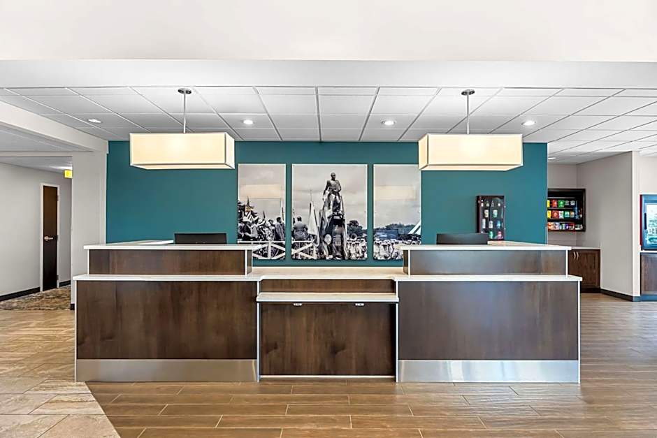 Best Western Plus Bolivar Hotel & Suites