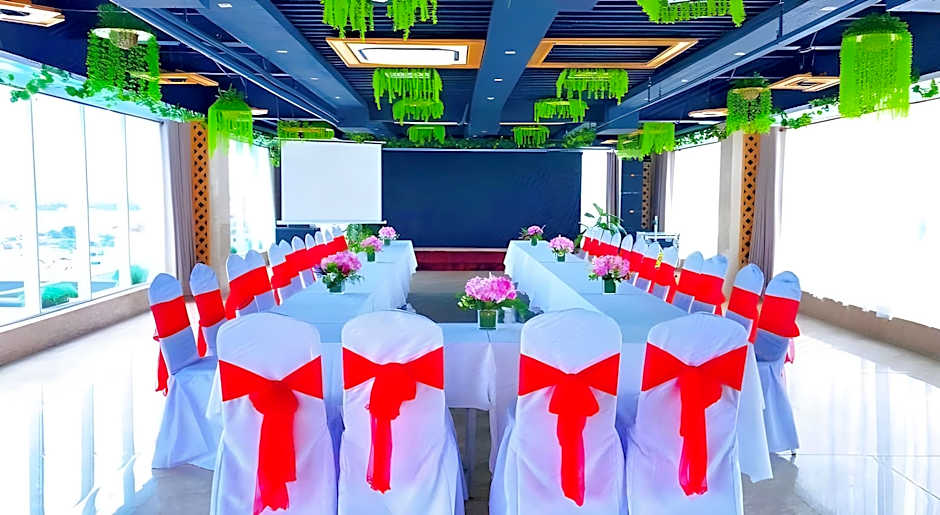 Holiday One Hotel