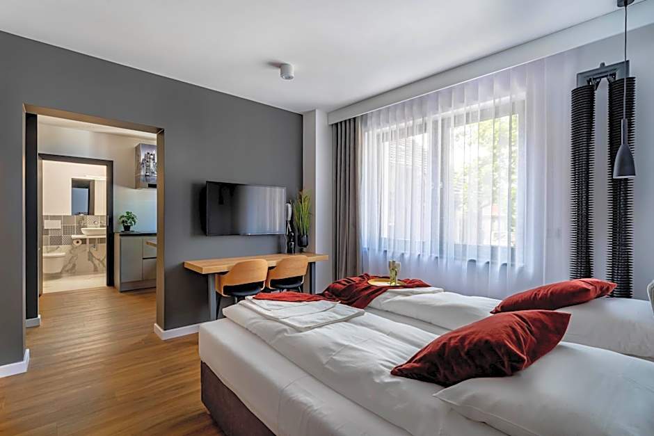 Apart House, Tylna 20