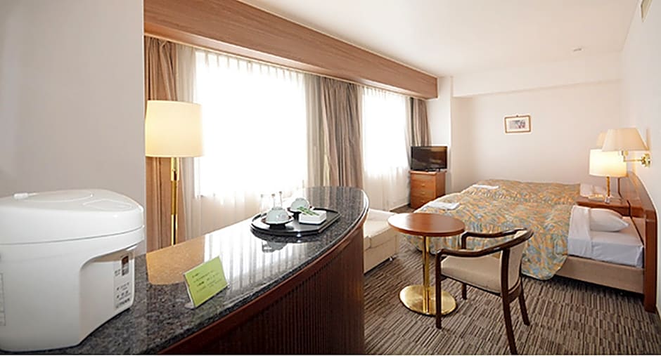 Hotel Crown Hills Okaya