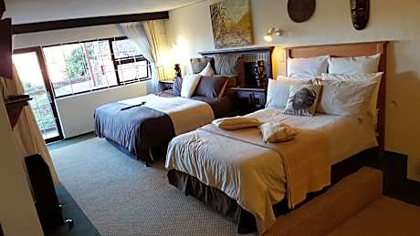 Superior King Room with Garden View