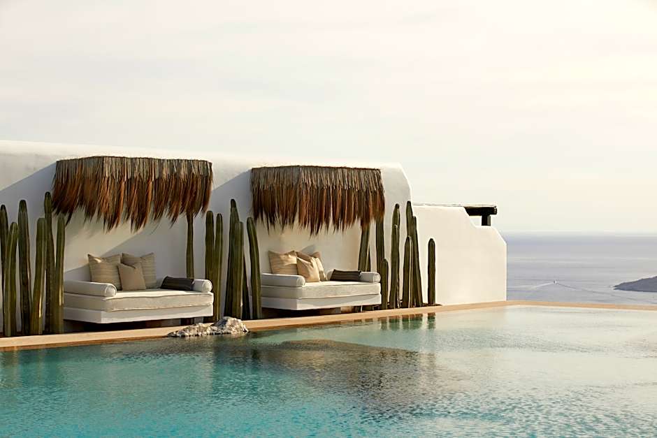 Myconian Panoptis Escape