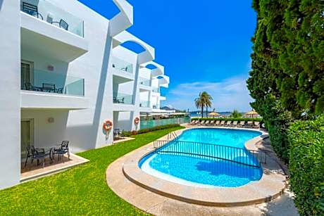 Apartment sea view 3 adults and a child