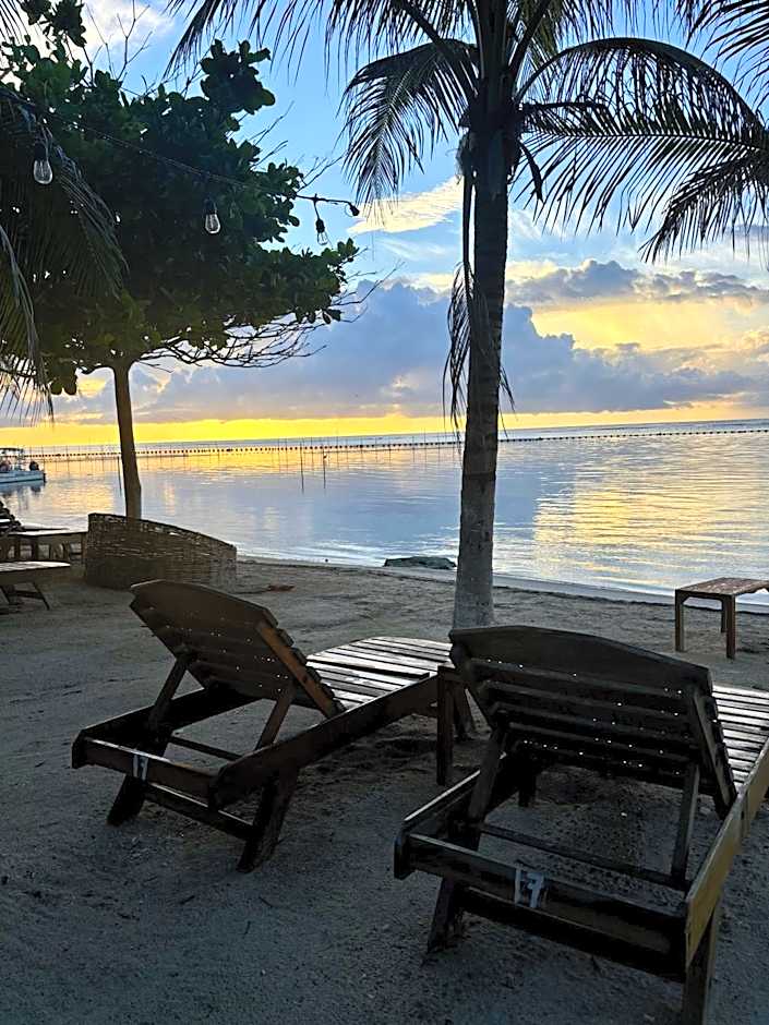 Noah Beach Hotel & Suites